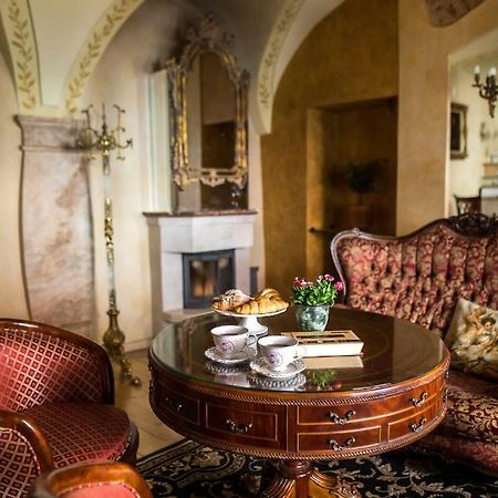 Antique Old Town Studio By Urban Rent Appartement Vilnius Buitenkant foto