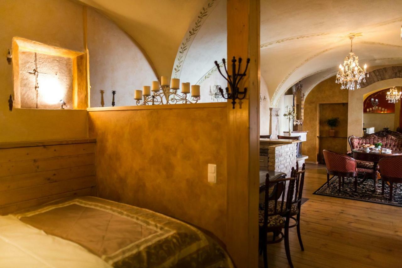 Antique Old Town Studio By Urban Rent Appartement Vilnius Buitenkant foto