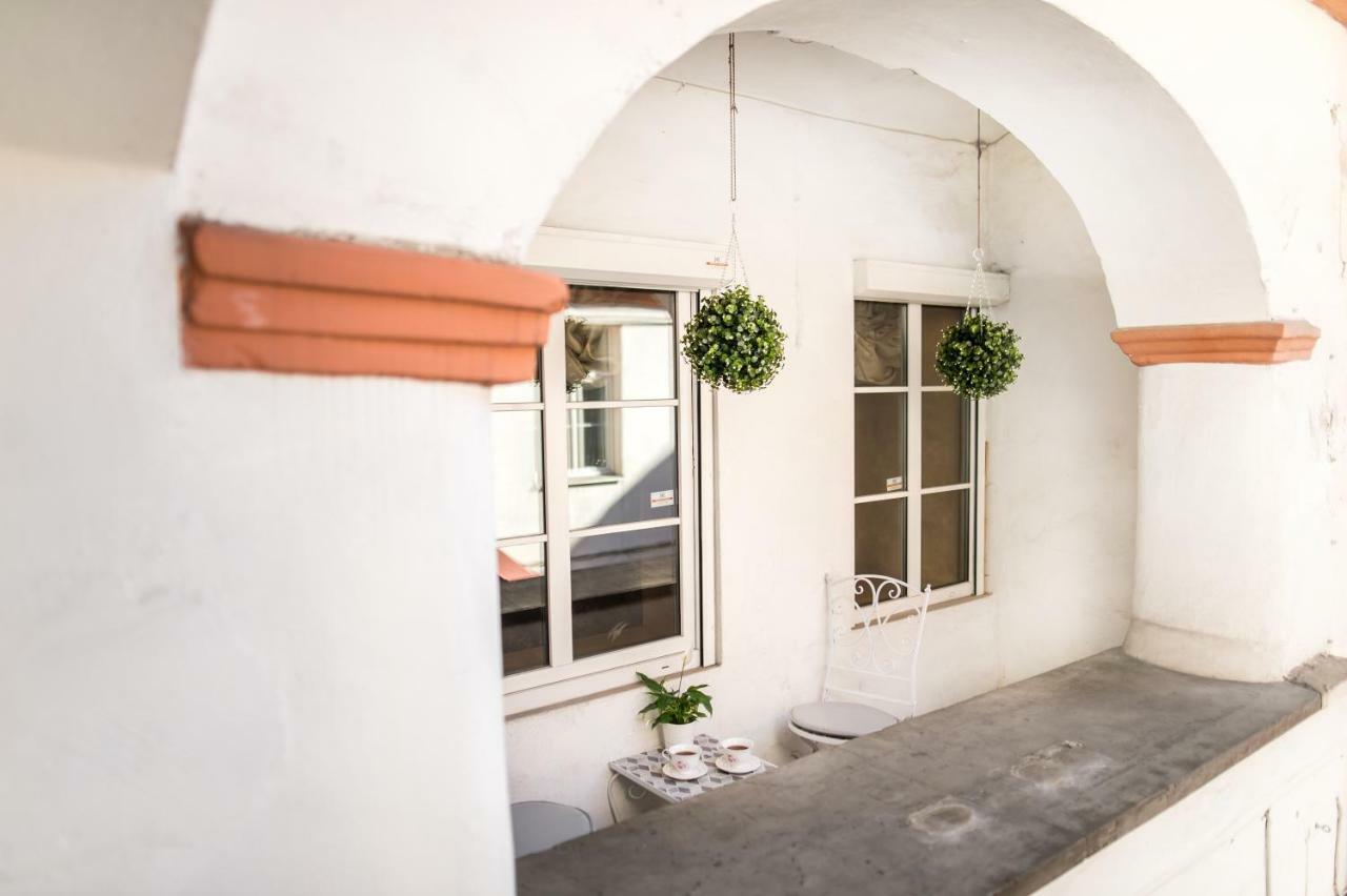 Antique Old Town Studio By Urban Rent Appartement Vilnius Buitenkant foto